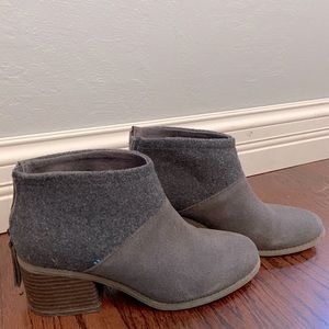 💙TOMS “Leila” Bootie in Gray